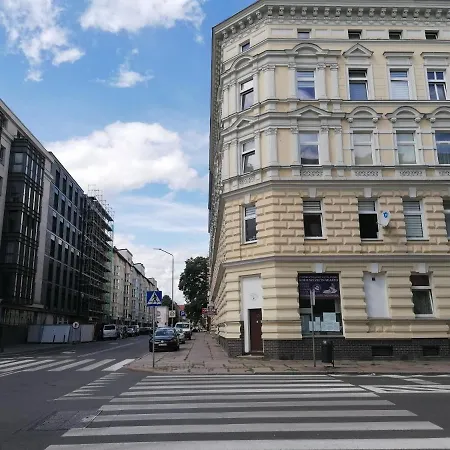 Tulip - 4 Ze Wspolna Lazienka I Kuchnia Daire *