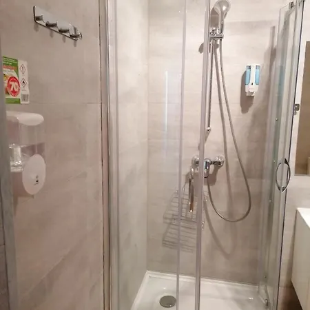 Apartmán Tulip - 4 Ze Wspolna Lazienka I Kuchnia *