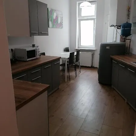 Apartment Tulip - 4 Ze Wspolna Lazienka I Kuchnia *