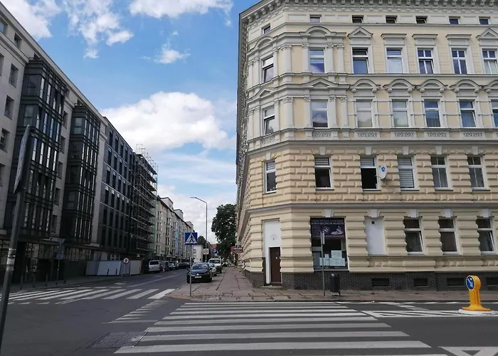 Tulip - 4 Ze Wspolna Lazienka I Kuchnia Apartamento *