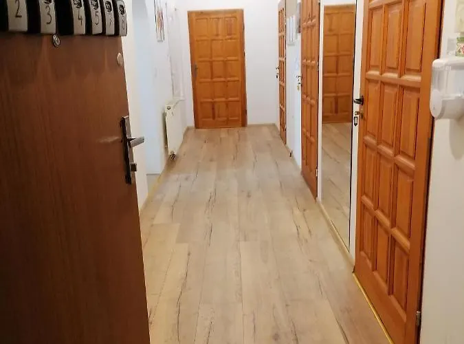 Apartamento Tulip - 4 Ze Wspolna Lazienka I Kuchnia *