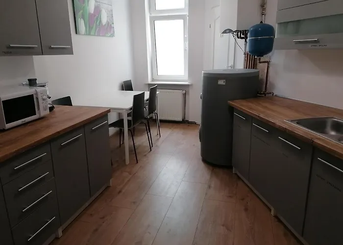Tulip - 4 Ze Wspolna Lazienka I Kuchnia Apartamento